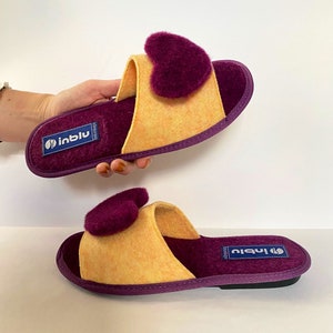Womens Heart Felt Open Toe Slippers, Burgundy/ Peach Color, Very Cute and Comfy Slip-ons! Valentine&#39;s Gift for Her