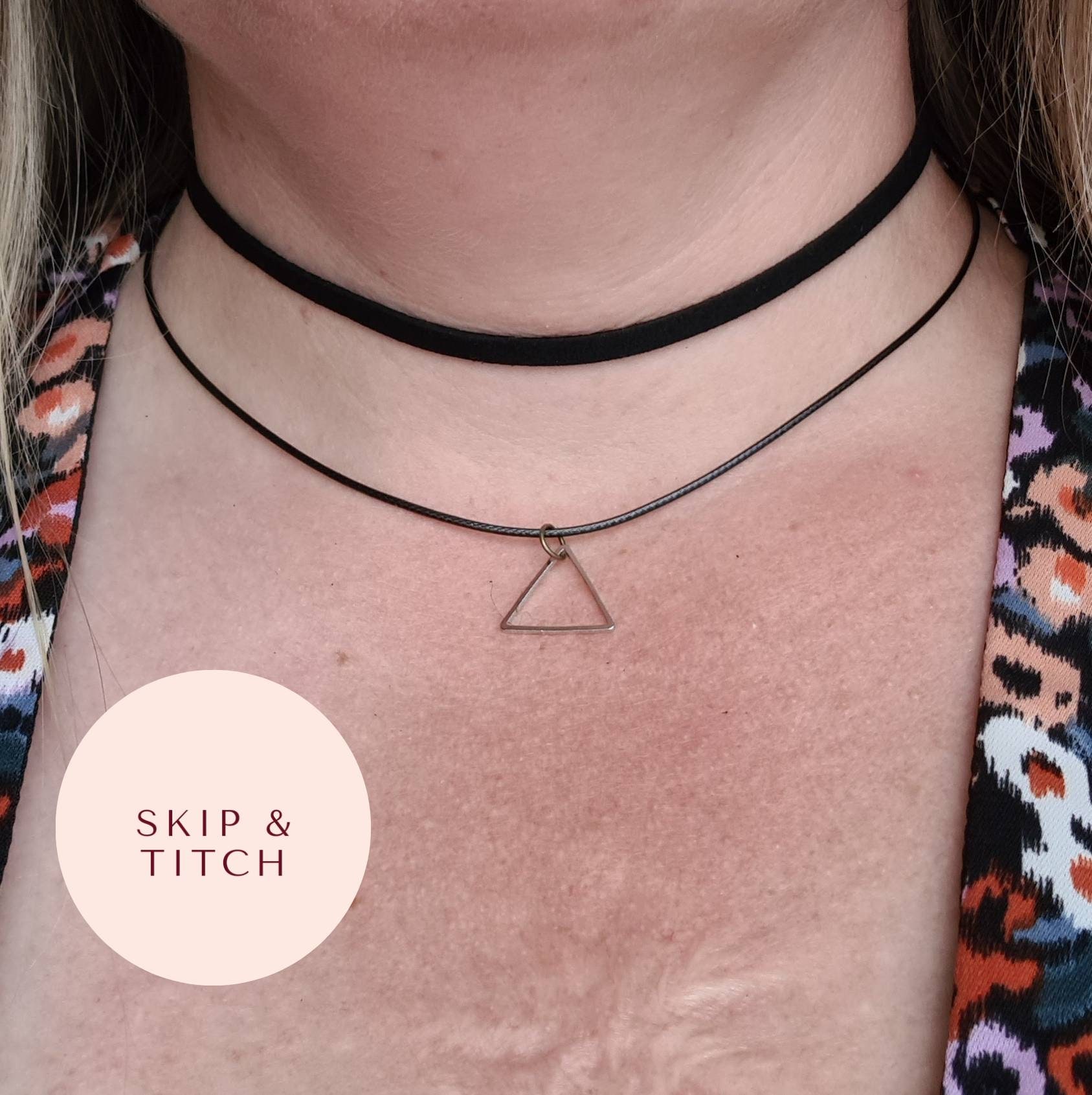 Triangle choker best sale necklace
