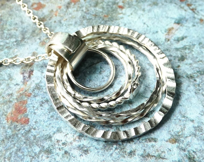 Set Of Seven Hammered Silver Circles Pendant Necklace, Handcrafted Sterling Silver Circle Pendant, Fidget Necklace, Silver Spinner Pendant