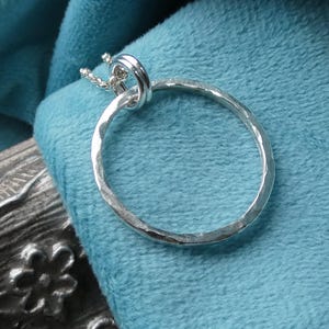 Hammered Sterling Silver Circle Pendant Necklace, Handcrafted Textured Minimalist Hoop Pendant Necklace for Everyday Wear, Modern Jewellery