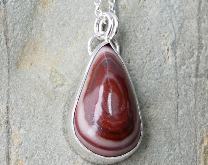Handcrafted Teardrop Shaped Red Eye Agate Natural Gemstone in Solid Sterling Silver Bezel Setting, Artisan Precious Metal Jewellery, UK