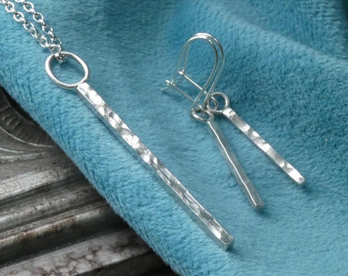 Minimalist Solid Sterling Silver Bar Set, Necklace and Earrings Bar Set, Small Dainty Lightweight Artisan Hammered Silver Jewellery Set UK