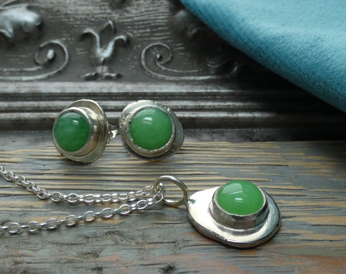 Handcrafted Rustic Solid Sterling Silver Ear Studs and Pendant Necklace Set, Green Jade Set, Artisan Organic Molten Silver Jewellery Set, UK