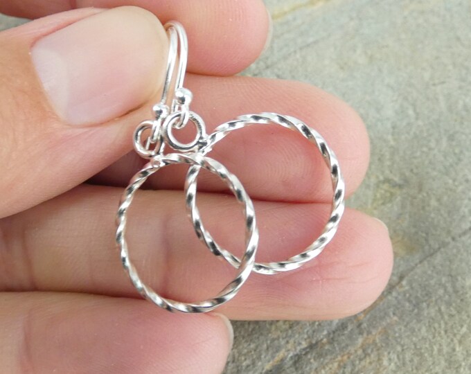Twisted Sterling Silver Circle Dangling Drop Earrings / Handmade 17mm Silver Circle Drop Earrings / Minimalist Silver Earrings