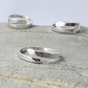 Anelli per le dita dei piedi regolabili in argento, anelli per le dita dei piedi regolabili in argento sterling martellato fatto a mano, gioielli per il corpo artigianali in argento