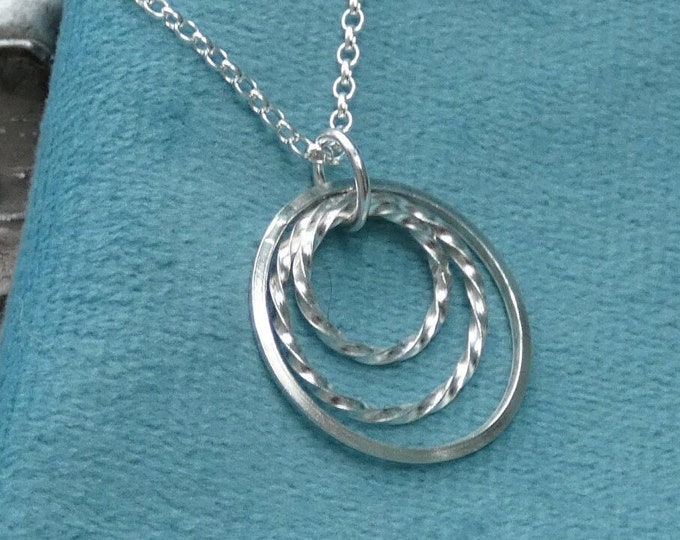 Dangling Fidget Solid Silver Circles Pendant Necklace, Minimalist Contemporary Sterling Silver Artisan Jewellery, Precious Metal Jewellery