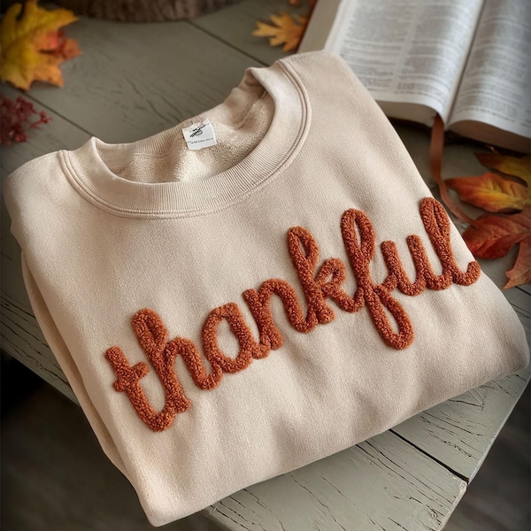 EMBROIDERED Sweatshirt THANKFUL Chenille GARN Sweatshirt Christian Geschenke Kundenspezifisches personalisiertes Fall-Hemd Herbst-Hemd Trendy Trending Geschenke
