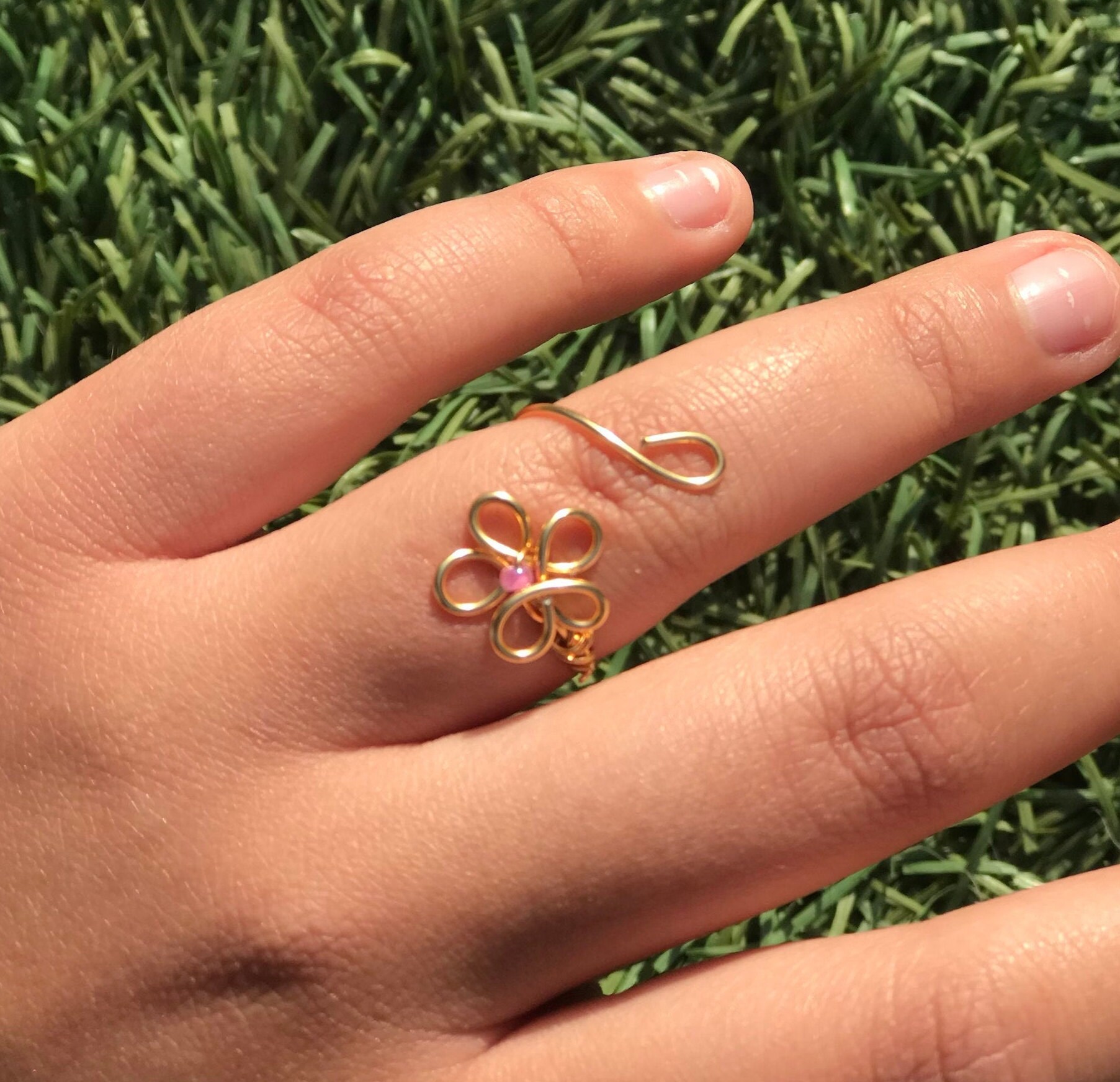 Wire flower ring deals