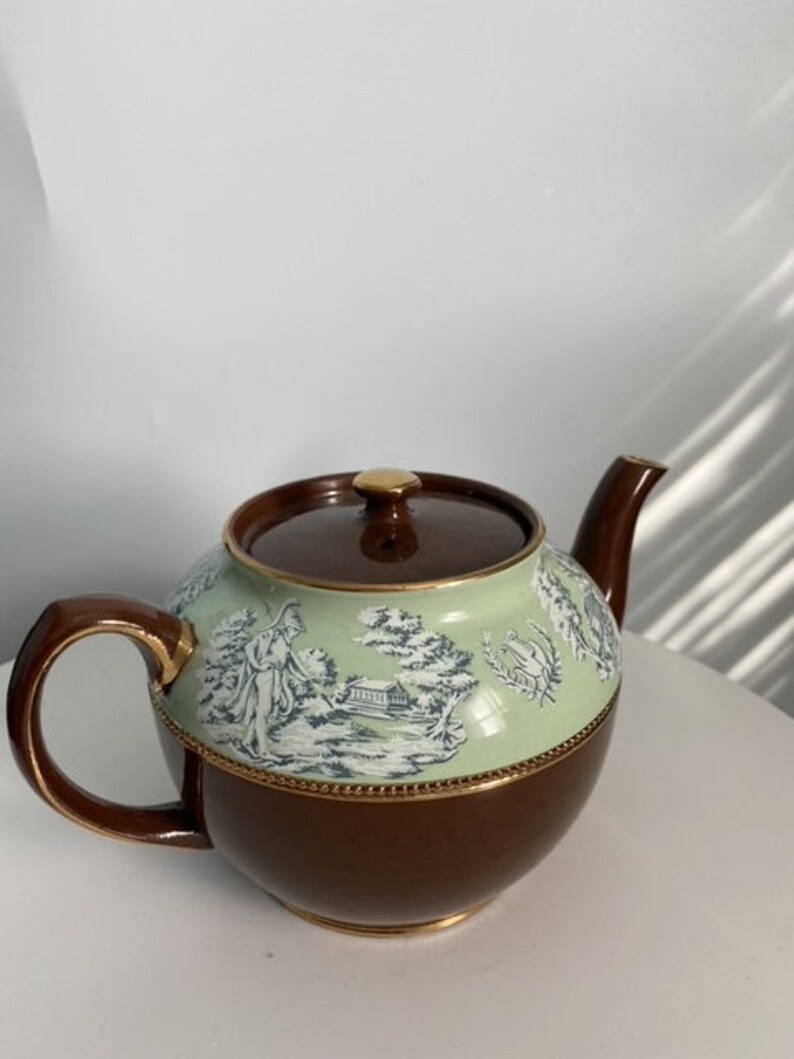 Vintage SADLER Staffordshire Classic Roman Figures Brown Teapot w Gold Trim