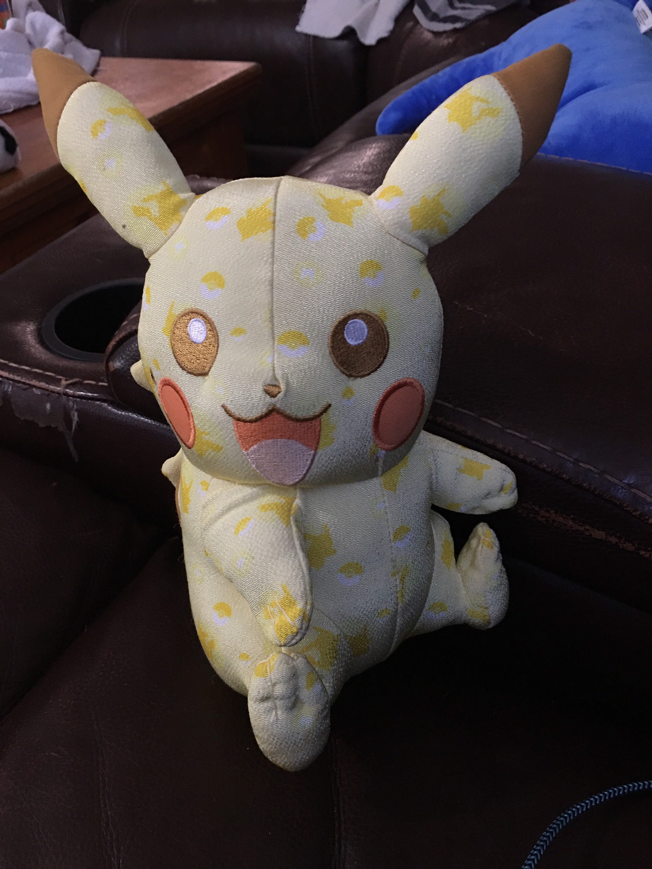tomy pikachu 20th anniversary