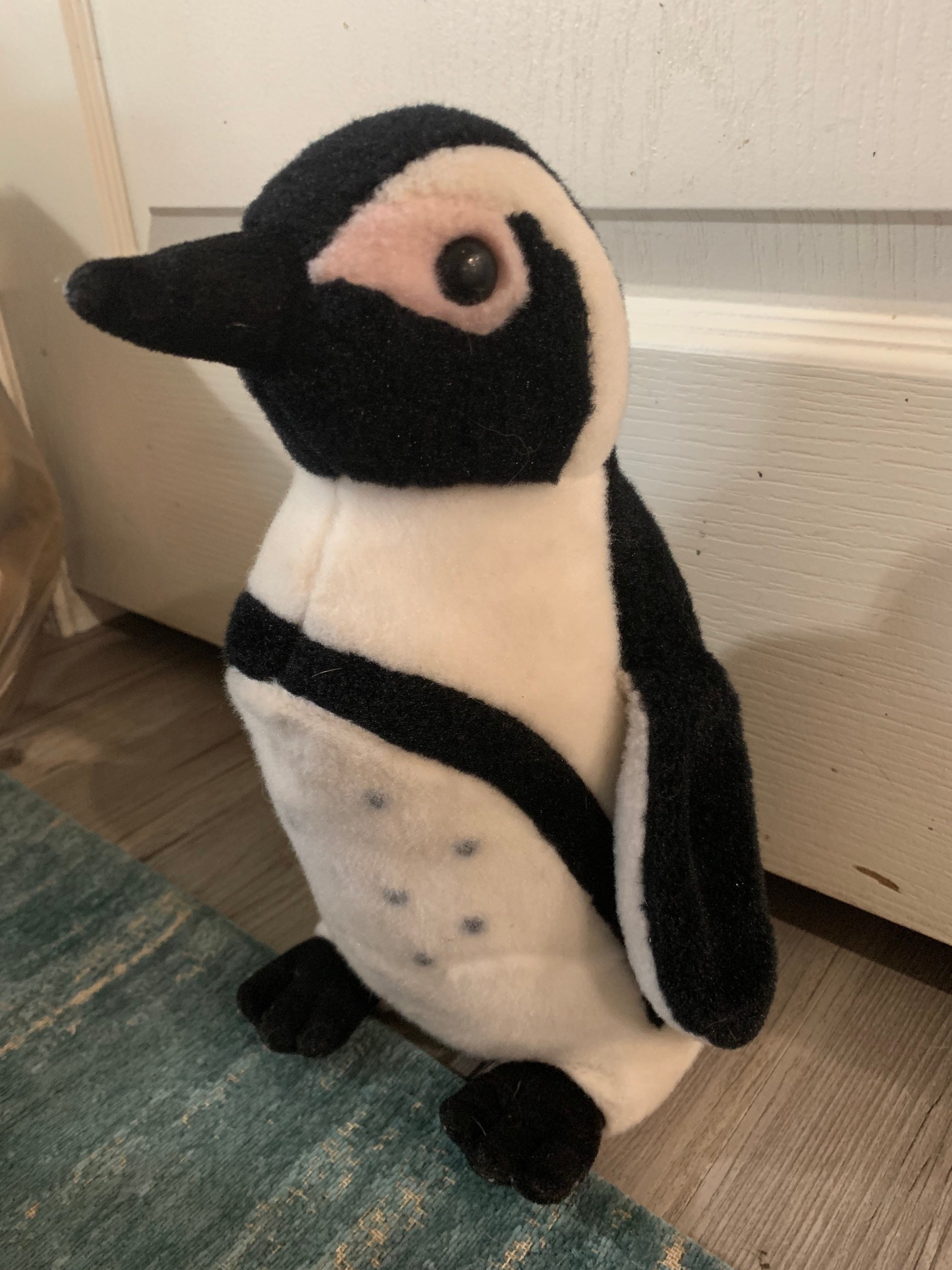 Hugfun penguin outlet