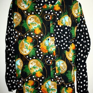 Camisa de dos tonos tropicales negros y blancos de lunares Button Up