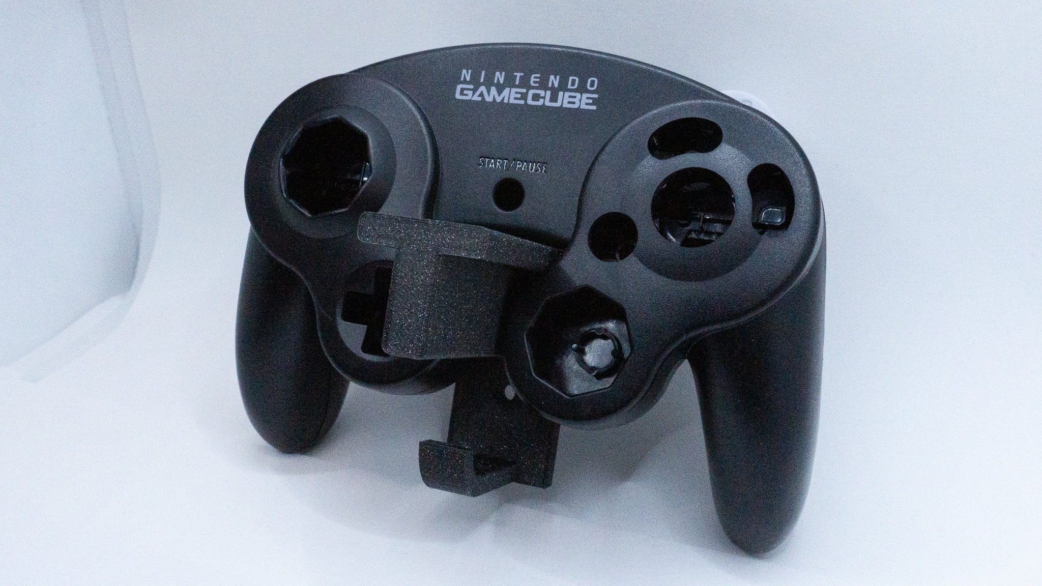 3D Printed GameCube Controller Wall Mount — SELSTOR CONTROLLERS