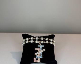JJOA White Pearl Beaded Bracelet Set in Gold with Color Interlocking JJ Charm - Jack and Jill of America