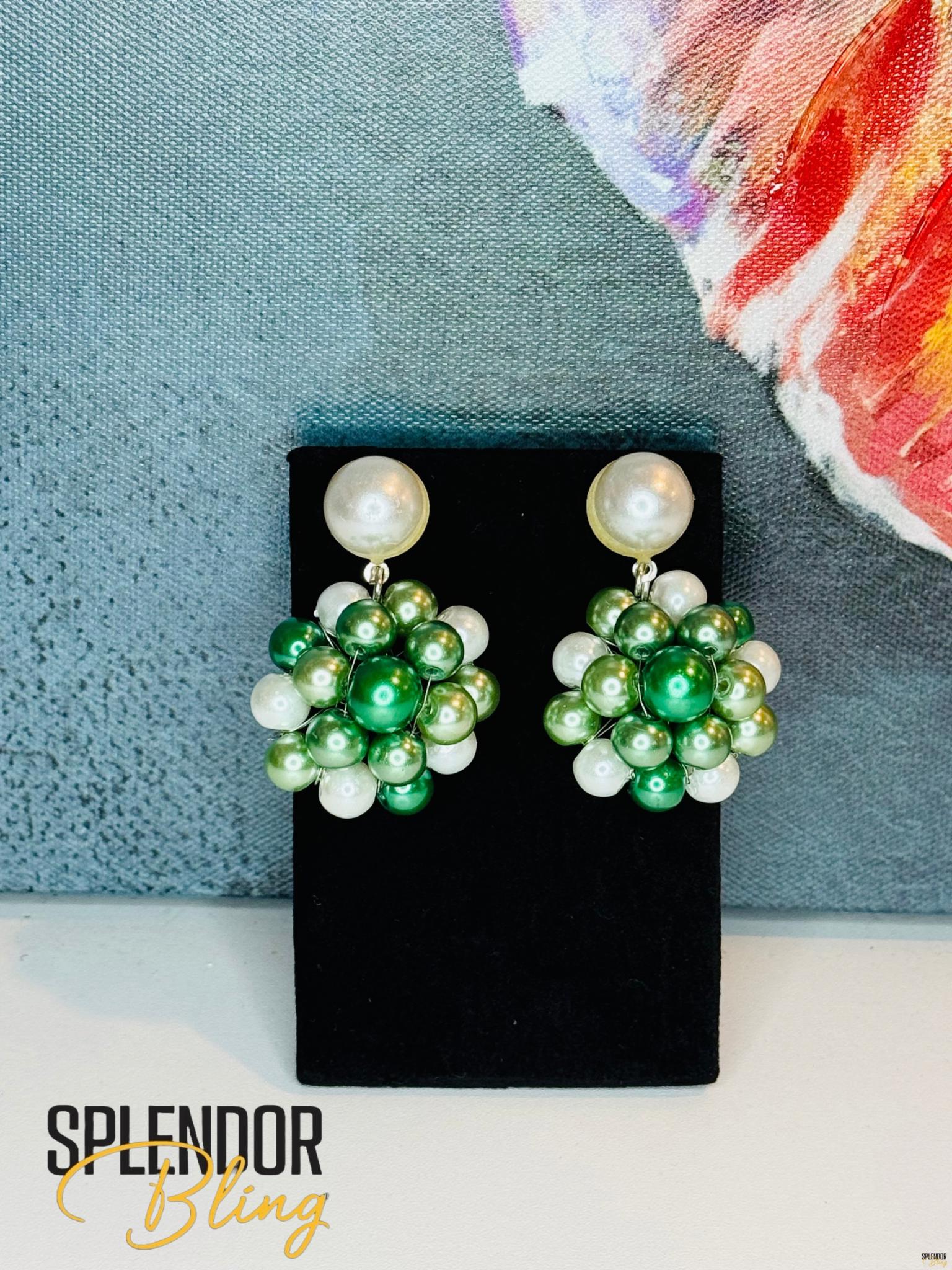 LINKS風グリーン/ホワイト/ライムパールドロップクラスターイヤリング
