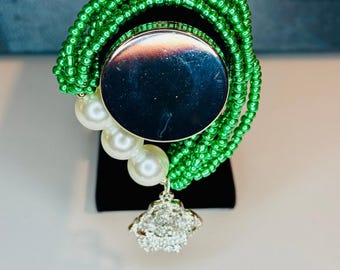 The LINKS White Rose Green Bead and Pearl Bracelet