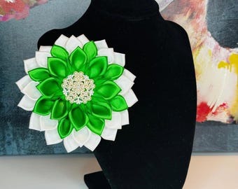 LINKS Green & White with Pearl Satin Flower Brooch