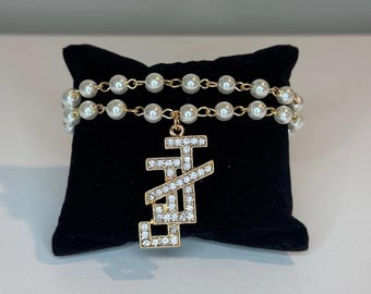 JJOA White Pearl Beaded Bracelet Set in Gold with Rhinestone Interlocking JJ Charm - Jack and Jill of America