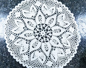 10 inch Valentine doily