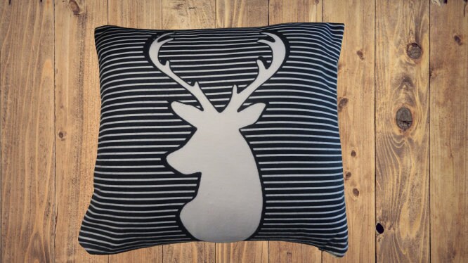 Housse Coussin Tête de Cerf Blanche