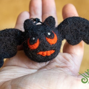 Wolle Fledermaus Parfüm Ätherisches Öl Diffuser Handgemachtes hängendes Auto Tasche Anhänger Accessoire Einzigartiges Spielzeug Geschenk - by Jungle Poets