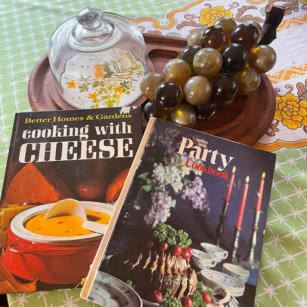 Vintage MID CENTURY 60's Lucite Grape bunch-Large