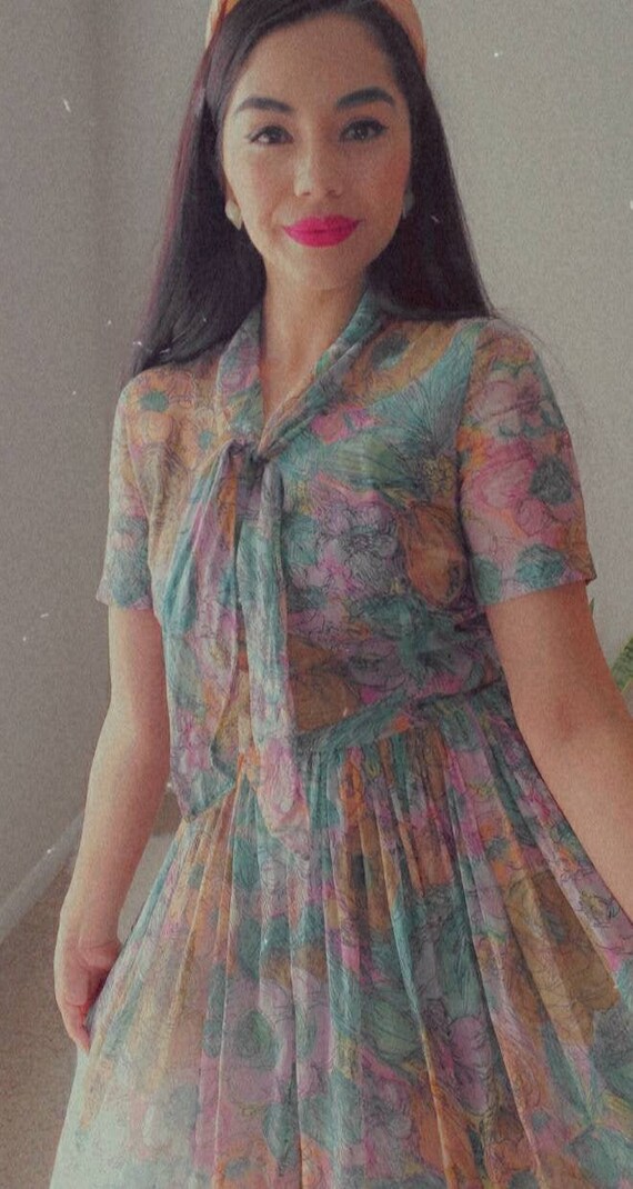 True Beautiful Floral Print 1950’s Vintage Dress
