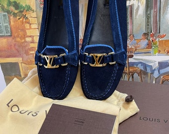 Louis Vuitton Damen Schuhe Royalblau Wildleder Initialen goldfarben sehr extravagant ladylike business Golf Club Meeting Event