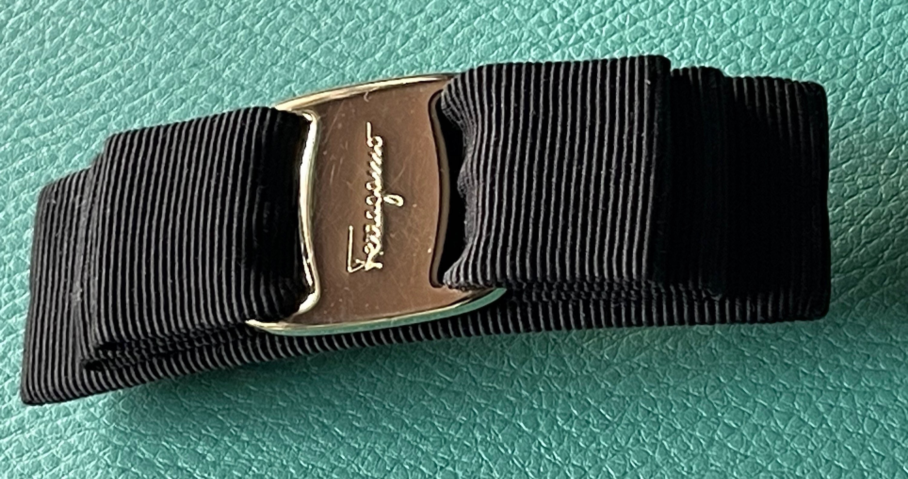 Ferragamo Salvatore Hair Clip Black Bow With Gold-colored  display picture 1