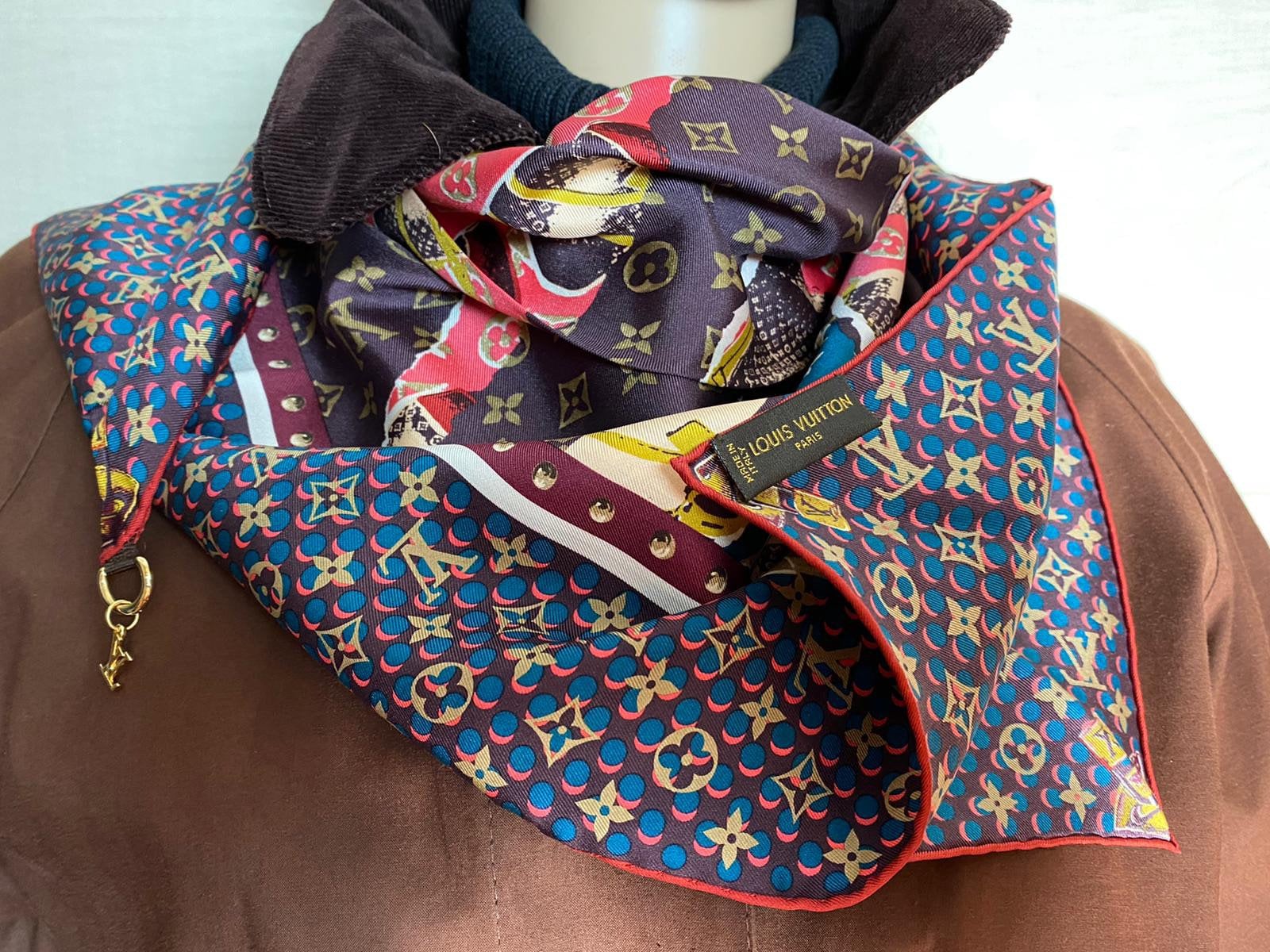 Louis Vuitton Scarf Silk Foulard LV Charm Silk Soie - Etsy