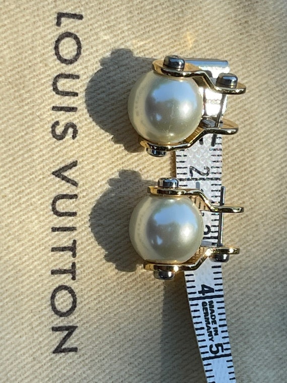 Louis Vuitton Cultured Pearl Hoop Earrings