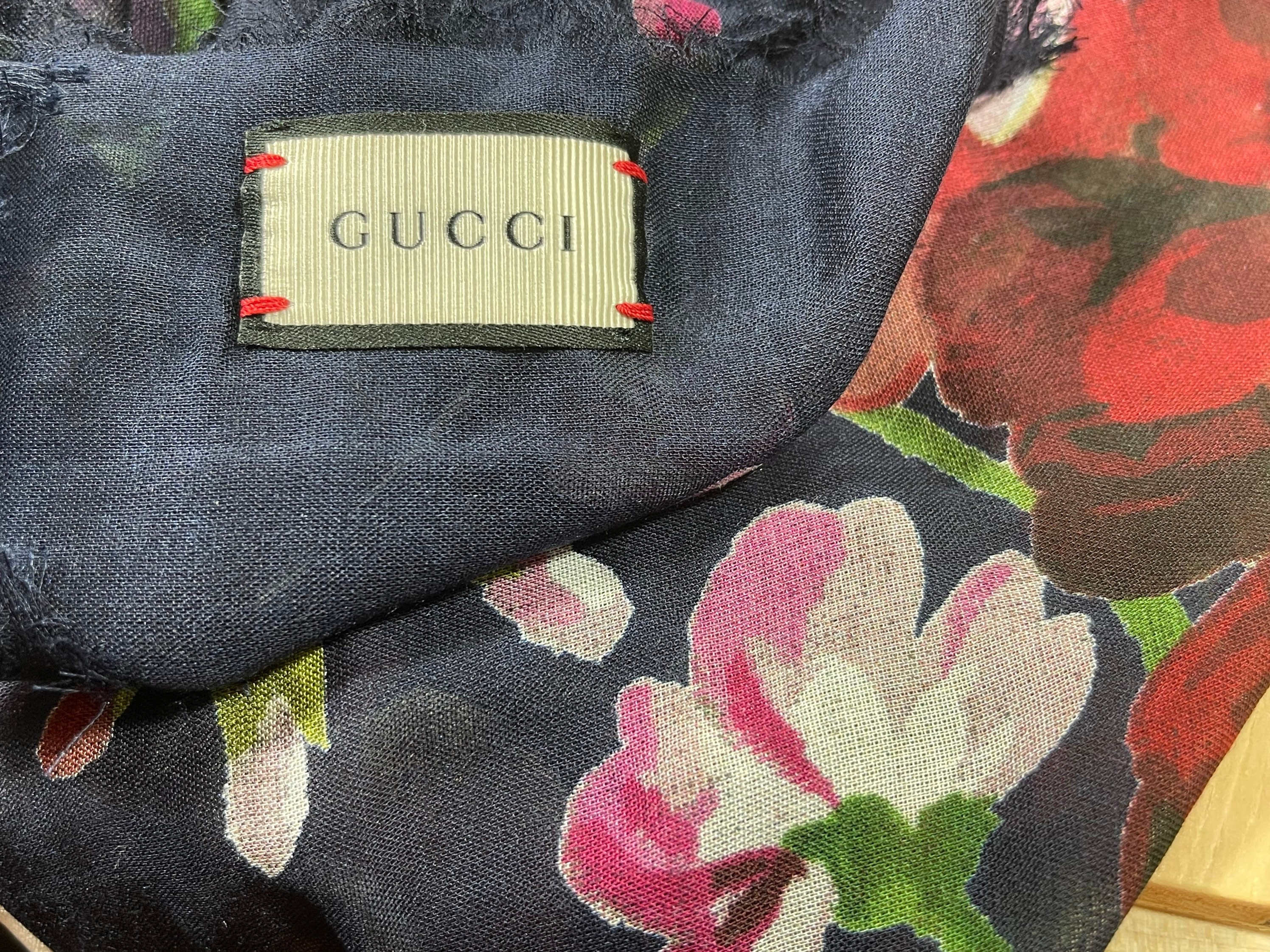 【美品】 春先に最適⭐︎ GUCCI GG柄 ストール グレージュ ブラウン Gucci Black GG Supreme Canvas Messenger Bag | myGemma | Item