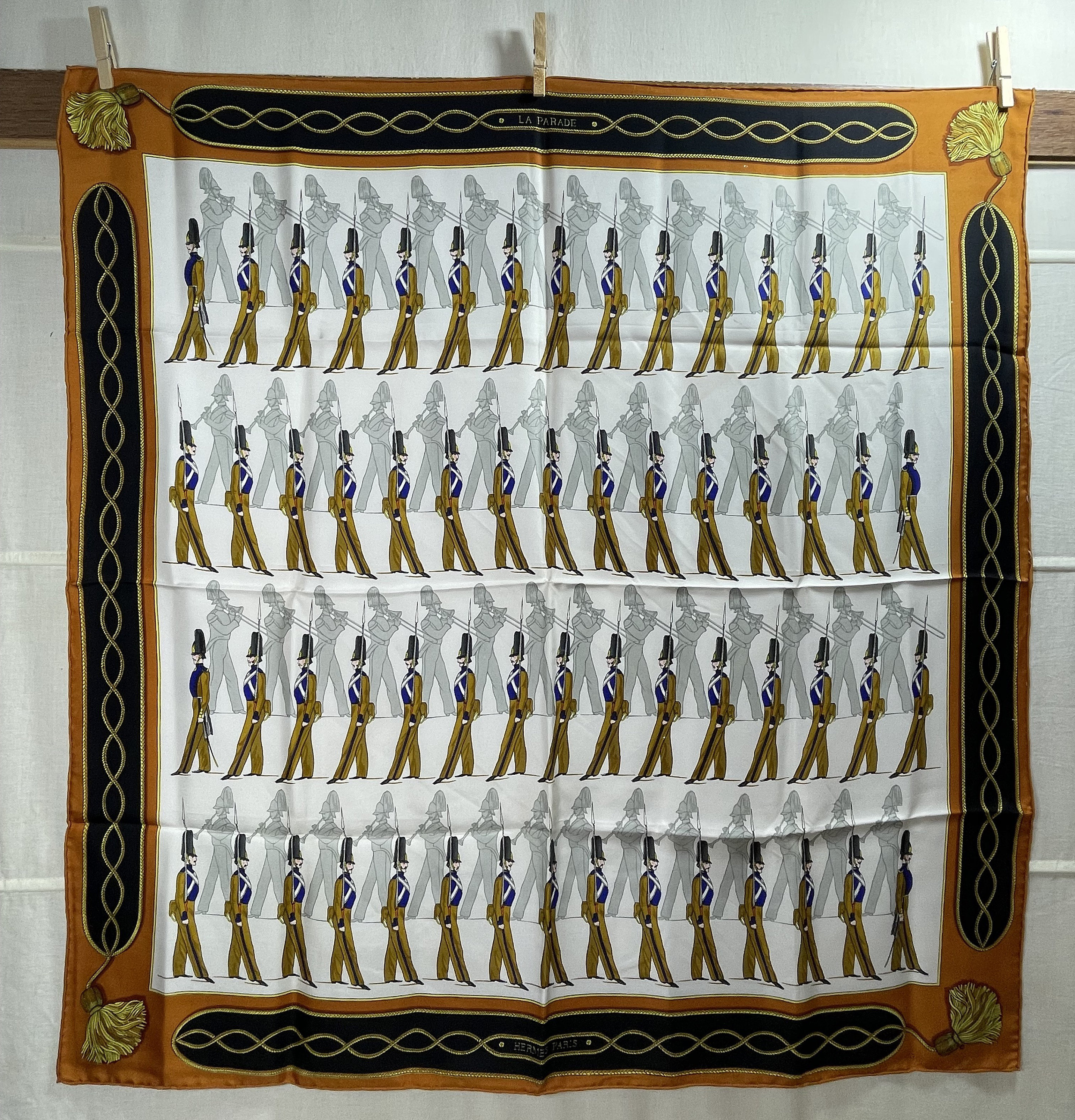 HERMES ヴィンテージ・スカーフ LA PARADE HERMES ヴィンテージ・スカーフ LA PARADE