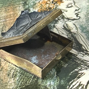 Pocket ashtray very old collectible vintage museum antique lover's piece