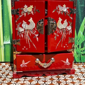Jewelry Jewelry Cabinet Mother of Pearl Asia Wood Handmade Red Exceptionally Old Decoration