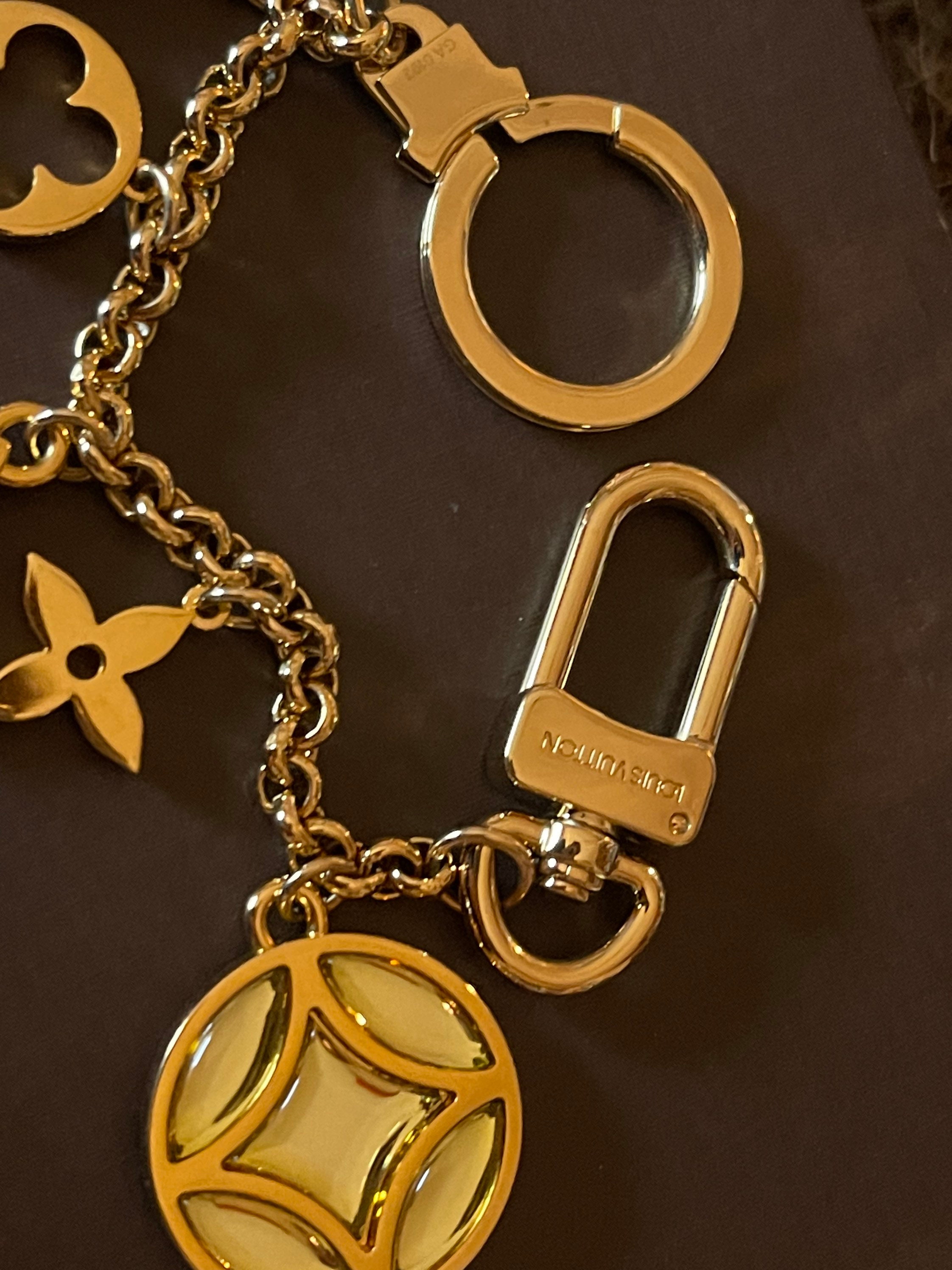 Louis Vuitton Exceptional Chain Handbag