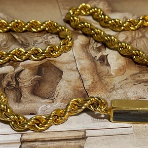 Chain exceptionally special gift idea eye-catcher twisted golden cord chain classic decorative element transparent