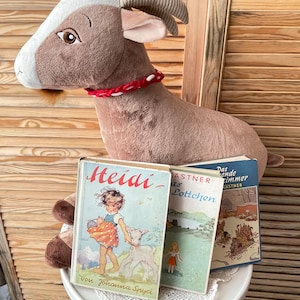 Goat plush animal large plus 3 x children&#39;s books Erich Kästner Trio Heidi The double Lottchen The flying classroom