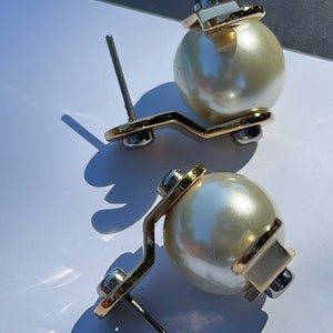 Louis Vuitton Paris earrings stud earrings Speedy Pearl rare collection extravagant exceptional business ladylike rare collectible