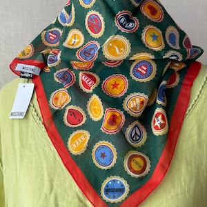 Moschino cloth cotton bottle caps colorful rare pub