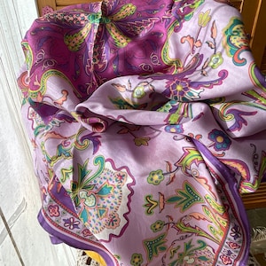 Jammers & Leufgen Silk Scarf Cloth Purple Apple Green Gift Idea
