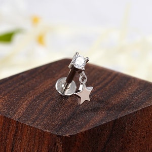Pendiente de plata de ley 925 de 16 g con forma de estrella con rosca interna para cartílago, nariz, hélix, trago, parte trasera plana, Medusa