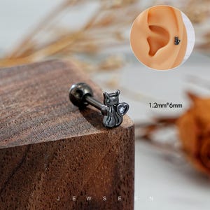 16G Black Cat Cute Cartilage Stud/Black Internally Threaded Earrings/Cartilage Piercing/Helix Jewelry/Conch/Lip Piercing/Medusa Stud/Gothic