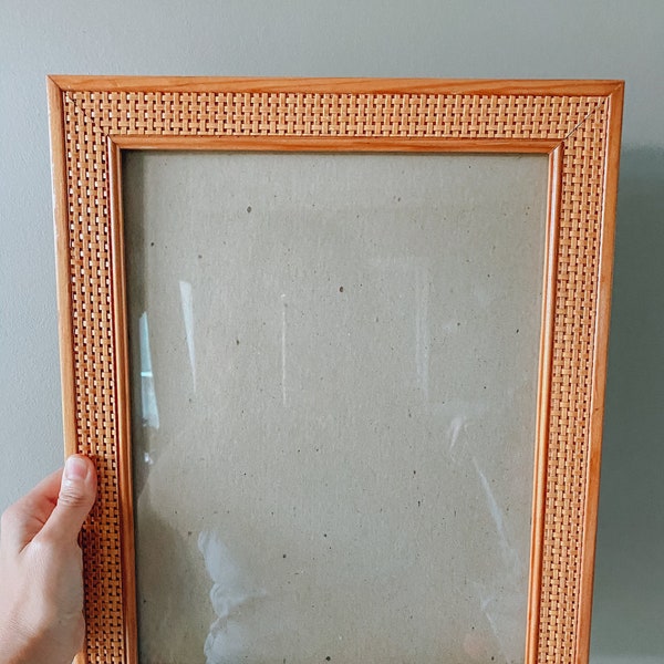 Rattan/Wicker Boho Wall Mount Picture Frame