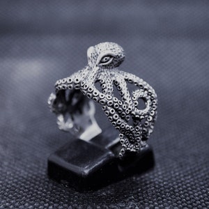 Octopus ring. Man ring. Male ring. Unisex ring. 925 silver ring. Sailor ring. Nautical ring. Kraken ring. Men's ring.