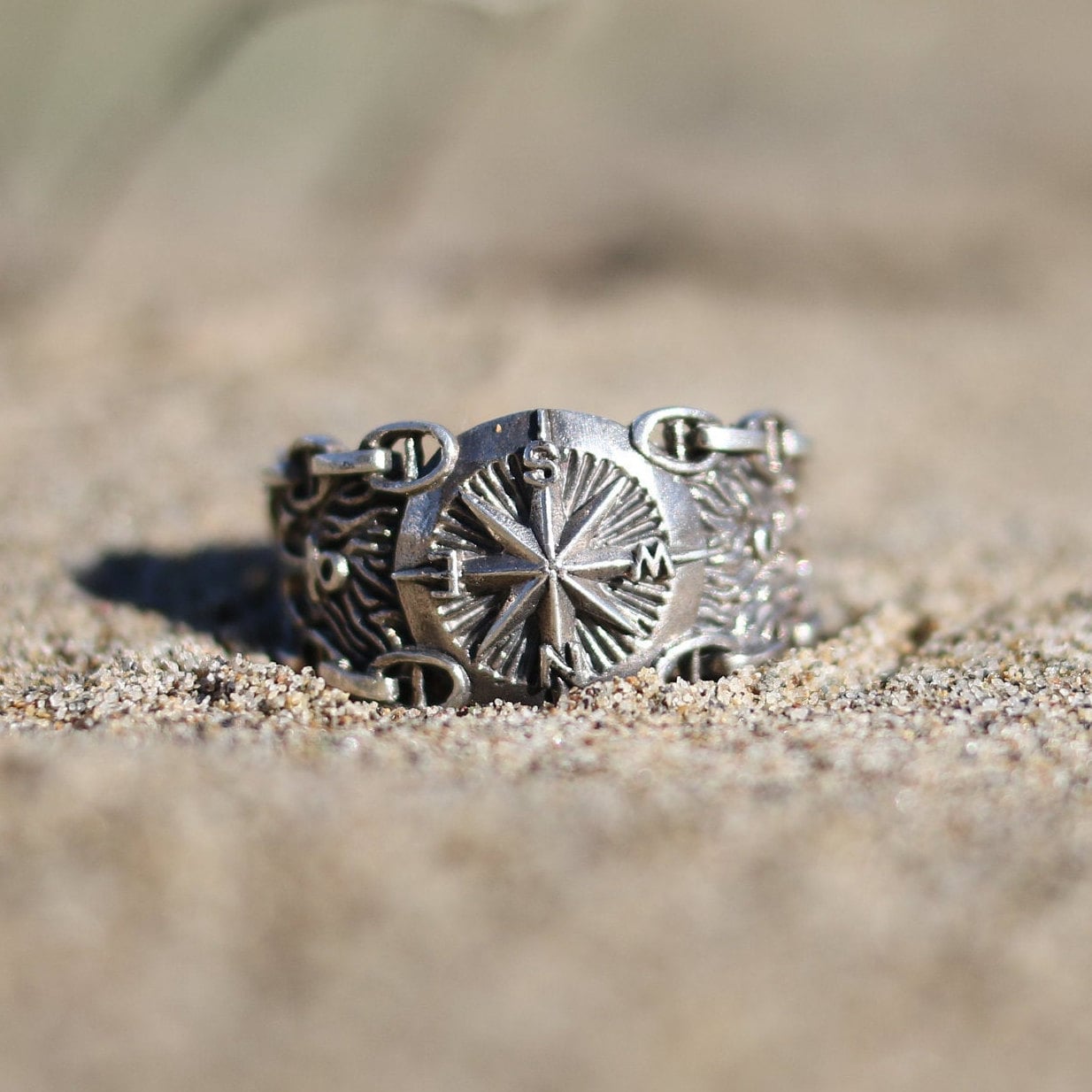 Anello uomo rosa dei deals venti