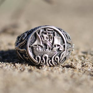 Kraken ring. Men's ring. Pirate ring.  925 silver ring. kraken signet. Nautical ring. Sailor ring. Octopus ring. Squid ring.