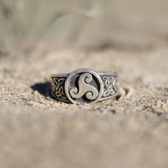 Anello triskele sale