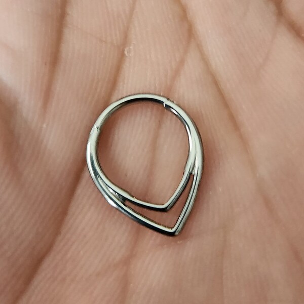 Titanium Septum Piercing - Nose Ring - Clicker- Hinged - 16 Gage - 10 mm Inner Diameter