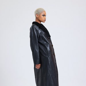 Damen Langer Leder Trenchcoat, Nerzpelzkragen, mit Gürteljacke, Trenchcoat für Damen, Echte Lederjacke, Schwarzer Mantel 51 Zoll